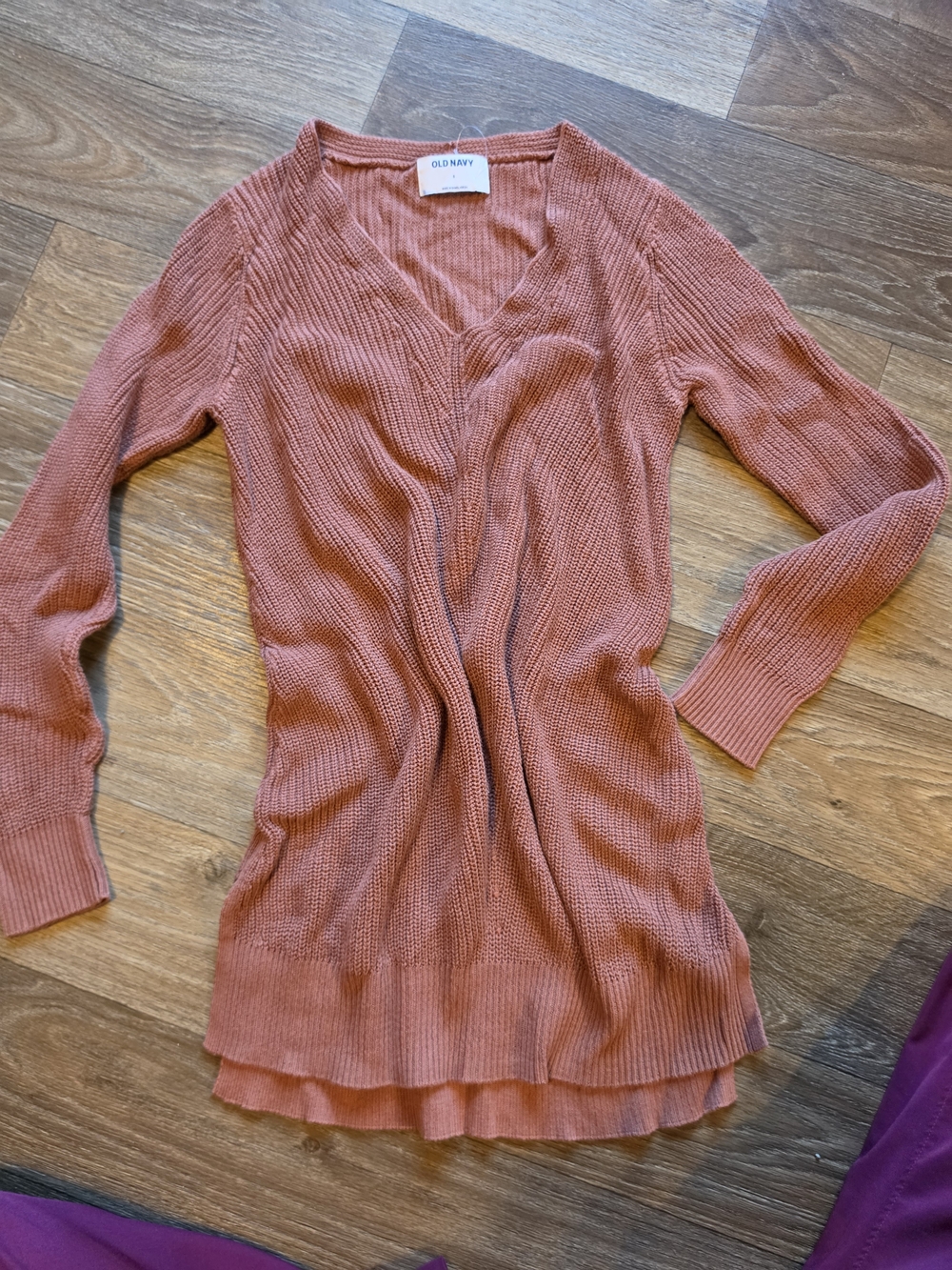 Old Navy Women's Rosewood V-Neck Knit Sweater